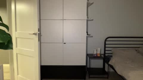 mmminnie online show from 10-13-25, 07:14