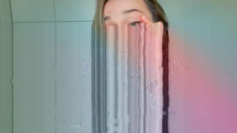 mmminnie online show from 04-19-26, 04:17