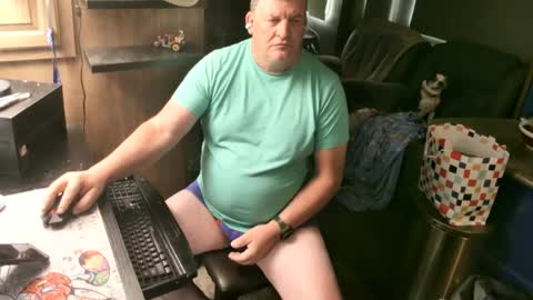 Snapshot of mmmthatsfunnn chatting on 06-14-26, 03:58 mmmthatsfunnn online show from 06-14-26, 03:58