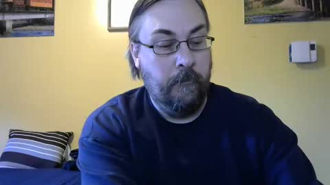 Snapshot of mmr45 chatting on 01-24-25, 11:12 mmr45 online show from 01-24-25, 11:12