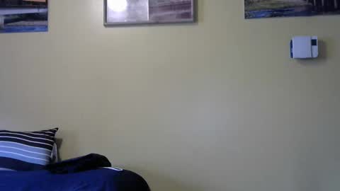 Snapshot of mmr45 chatting on 02-24-25, 09:31 mmr45 online show from 02-24-25, 09:31