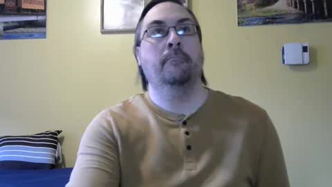 Snapshot of mmr45 chatting on 03-08-25, 06:37 mmr45 online show from 03-08-25, 06:37