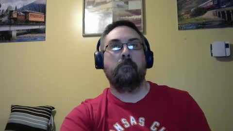 Snapshot of mmr45 chatting on 09-22-25, 03:52 mmr45 online show from 09-22-25, 03:52