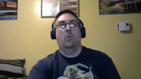 Snapshot of mmr45 chatting on 10-08-25, 04:10 mmr45 online show from 10-08-25, 04:10