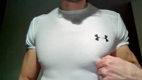 Snapshot of mmuscularman chatting on 03-10-25, 05:33 mmuscularman online show from 03-10-25, 05:33