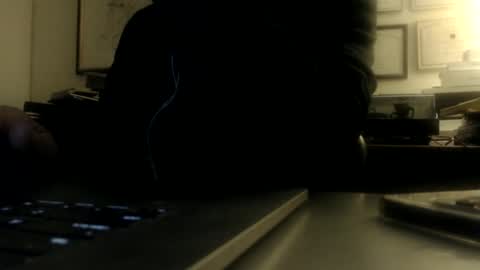 Snapshot of mmythmaker chatting on 10-15-25, 08:47 mmythmaker online show from 10-15-25, 08:47