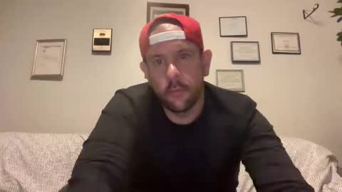 Snapshot of mnbttmguylking chatting on 10-04-25, 05:05 TightHoleMPLS online show from 10-04-25, 05:05