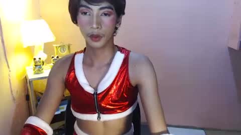 Snapshot of mocha_locca chatting on 12-23-24, 06:16 Mocha Locca online show from 12-23-24, 06:16