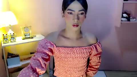 Snapshot of mocha_locca chatting on 12-30-24, 06:38 Mocha Locca online show from 12-30-24, 06:38