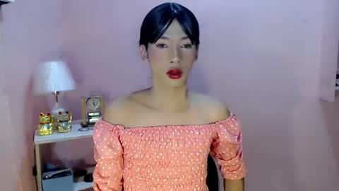 Snapshot of mocha_locca chatting on 12-31-24, 12:15 Mocha Locca online show from 12-31-24, 12:15