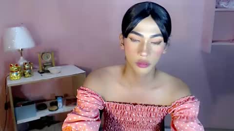 Snapshot of mocha_locca chatting on 01-05-25, 12:31 Mocha Locca online show from 01-05-25, 12:31