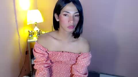 Snapshot of mocha_locca chatting on 01-08-25, 04:54 Mocha Locca online show from 01-08-25, 04:54