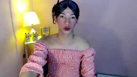 Snapshot of mocha_locca chatting on 01-14-25, 12:33 Mocha Locca online show from 01-14-25, 12:33