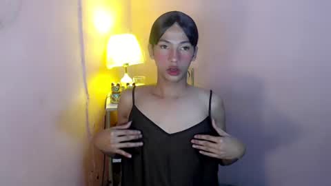 Snapshot of mocha_locca chatting on 01-15-25, 07:44 Mocha Locca online show from 01-15-25, 07:44