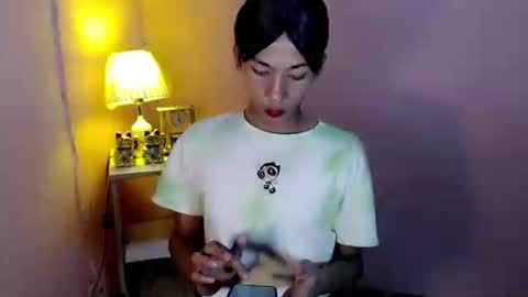 Snapshot of mocha_locca chatting on 01-16-25, 12:53 Mocha Locca online show from 01-16-25, 12:53