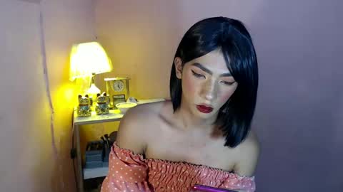 Snapshot of mocha_locca chatting on 01-22-25, 10:05 Mocha Locca online show from 01-22-25, 10:05