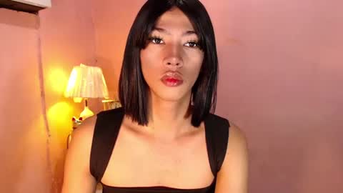 Snapshot of mocha_locca chatting on 02-12-25, 12:33 Mocha Locca online show from 02-12-25, 12:33