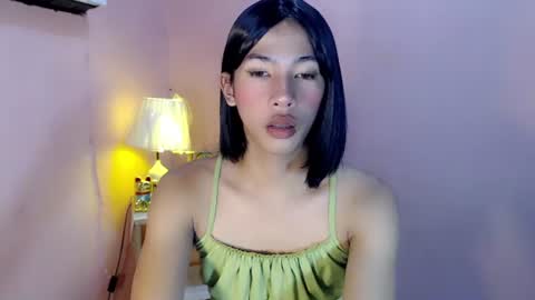 Snapshot of mocha_locca chatting on 02-15-25, 12:01 Mocha Locca online show from 02-15-25, 12:01