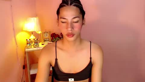 Snapshot of mocha_locca chatting on 02-27-25, 02:43 Mocha Locca online show from 02-27-25, 02:43