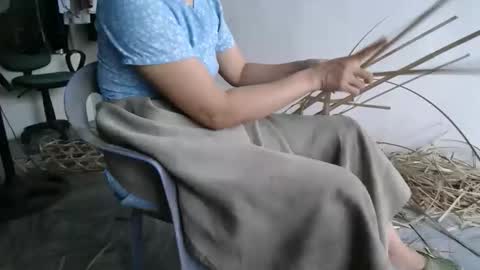 mochi199 online show from 10-04-25, 02:53