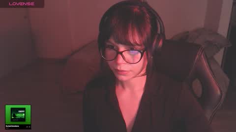 Snapshot of modjo_ chatting on 12-14-25, 05:02 Modjo online show from 12-14-25, 05:02