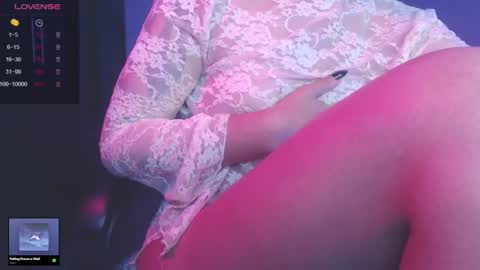 Snapshot of modjo_ chatting on 06-18-26, 11:42 Modjo online show from 06-18-26, 11:42