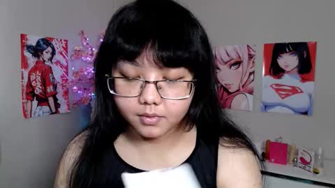 Snapshot of moertomlly chatting on 09-15-25, 04:12 Molly online show from 09-15-25, 04:12