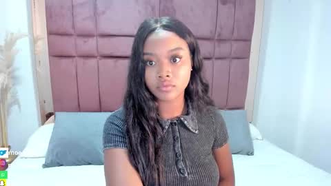 Snapshot of moesha_rey chatting on 11-12-25, 11:14 Moesha online show from 11-12-25, 11:14