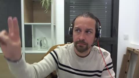 Snapshot of moi9876543210 chatting on 01-31-25, 03:55 Julien online show from 01-31-25, 03:55