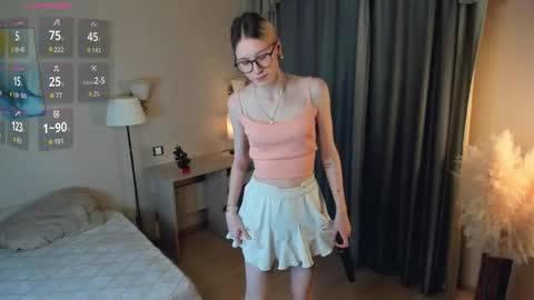 Laura online show from 12-14-25, 01:11