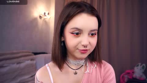 Snapshot of moiregathright chatting on 10-09-25, 06:44 My name is Eda online show from 10-09-25, 06:44