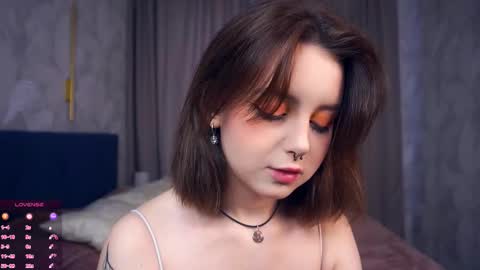 Snapshot of moiregathright chatting on 10-16-25, 05:08 My name is Eda online show from 10-16-25, 05:08