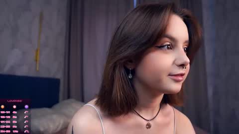 Snapshot of moiregathright chatting on 10-19-25, 05:08 My name is Eda online show from 10-19-25, 05:08