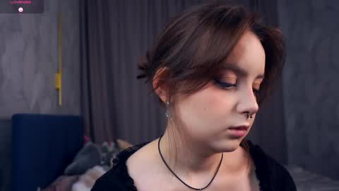 Snapshot of moiregathright chatting on 11-01-25, 04:58 My name is Eda online show from 11-01-25, 04:58