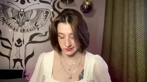 Snapshot of moiregathright chatting on 01-14-26, 08:31 My name is Eda online show from 01-14-26, 08:31