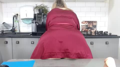 erika online show from 03-02-25, 12:32