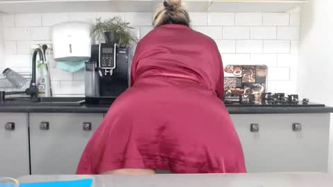 erika online show from 03-02-25, 03:37