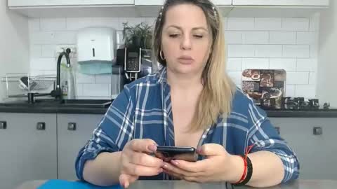 erika online show from 03-07-25, 11:40