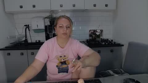 erika online show from 09-22-25, 07:43