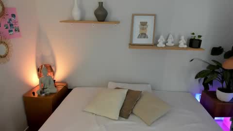 Snapshot of moll1e_ chatting on 03-07-25, 12:12 M o L l i E online show from 03-07-25, 12:12