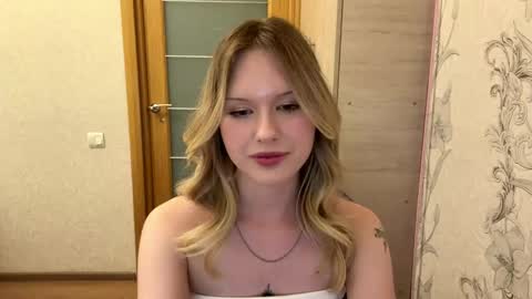 Lisa online show from 05-01-26, 02:21