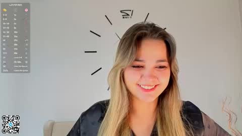 Snapshot of molliedeases chatting on 10-30-25, 06:30 Kate online show from 10-30-25, 06:30