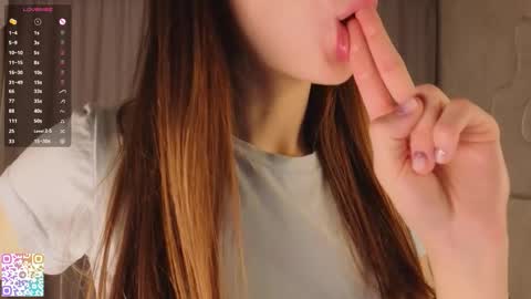 Snapshot of molliedeases chatting on 11-25-25, 04:45 Kate online show from 11-25-25, 04:45