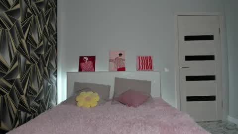 Snapshot of molly_555 chatting on 11-27-25, 11:12 Sima online show from 11-27-25, 11:12