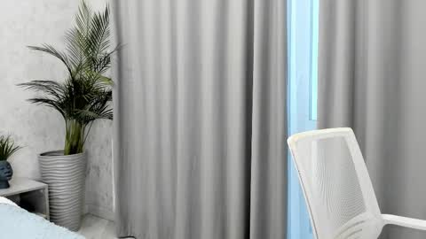 Snapshot of molly_555 chatting on 11-30-25, 02:37 Sima online show from 11-30-25, 02:37