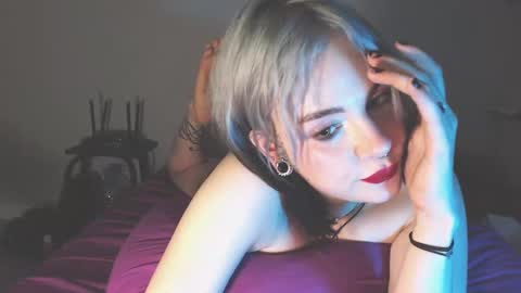 Molly Crow online show from 12-08-24, 09:52