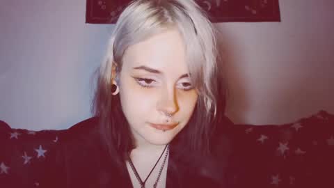 Molly Crow online show from 02-27-25, 04:20