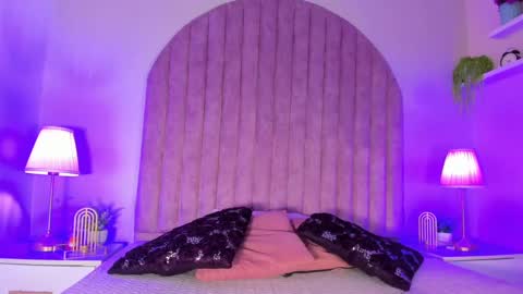 Snapshot of molly_jackson chatting on 03-03-25, 12:05 Molly Jackson online show from 03-03-25, 12:05