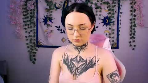 Snapshot of molly_kisss chatting on 07-09-26, 10:19 molly_kisss online show from 07-09-26, 10:19