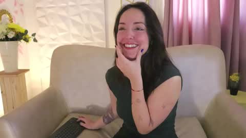 Snapshot of molly_marmalade_ chatting on 03-03-25, 08:00 MOLLY online show from 03-03-25, 08:00